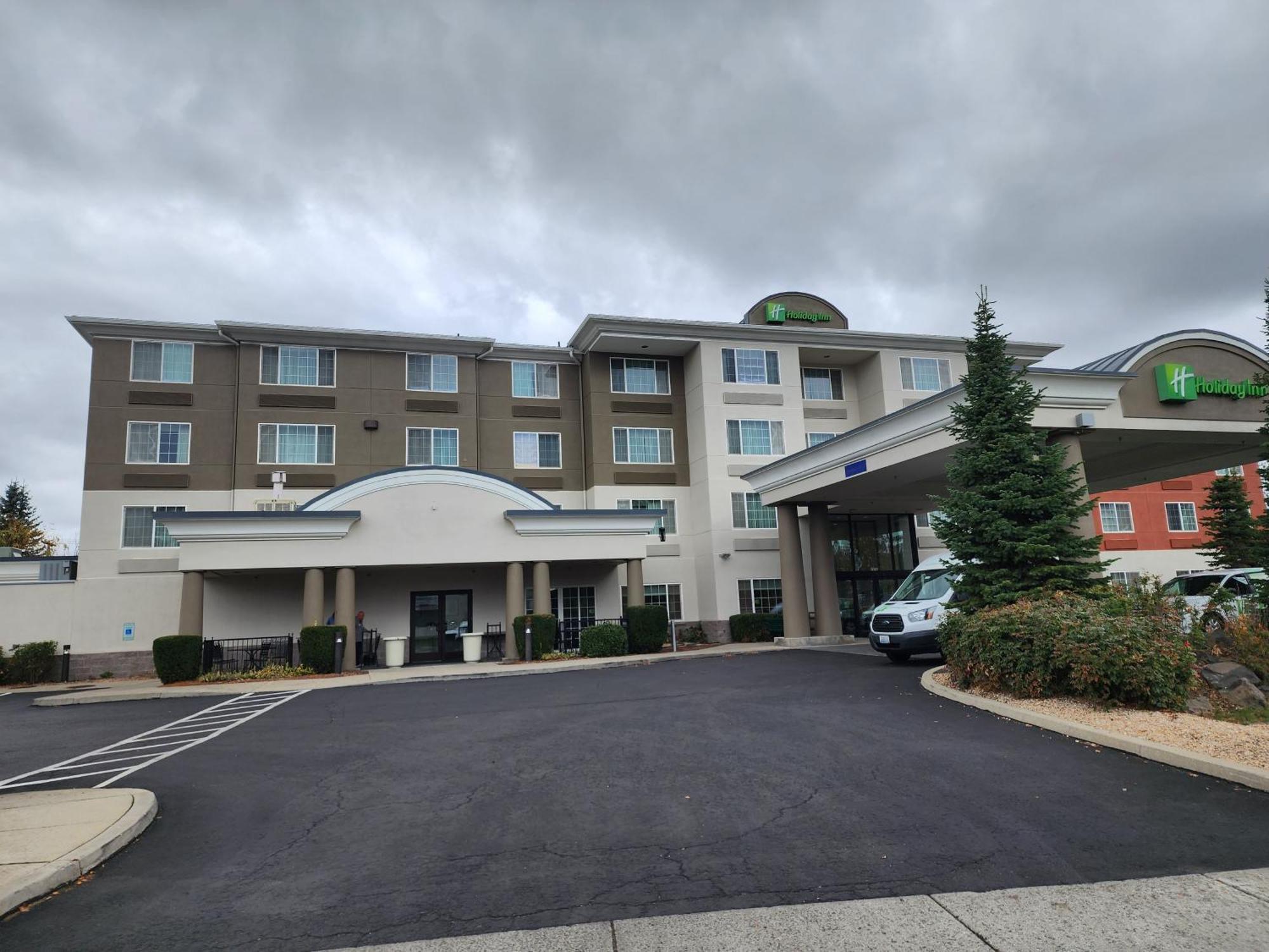 Holiday Inn Spokane Airport, An Ihg Hotel Ngoại thất bức ảnh